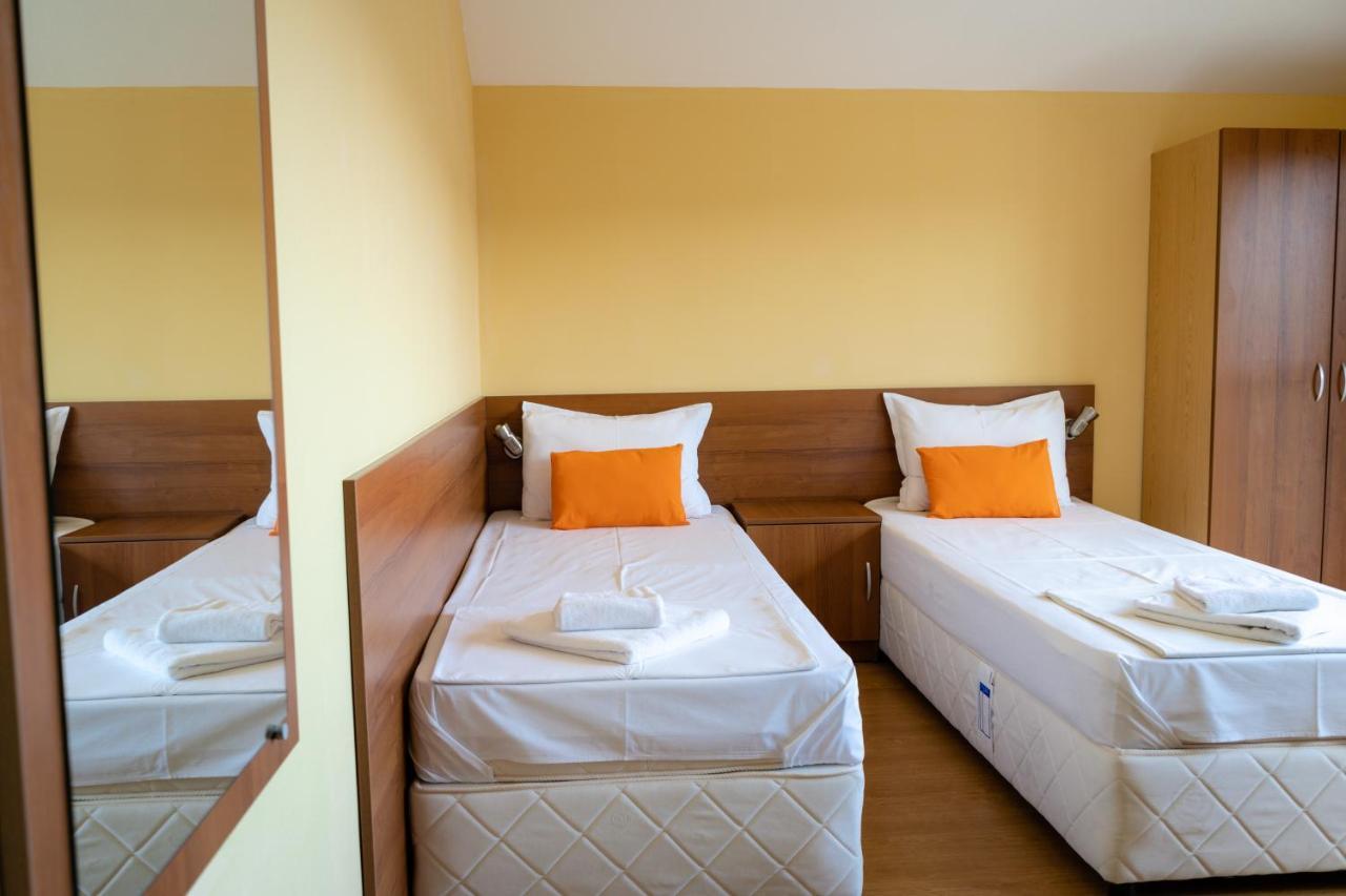 Къща За Гости Slav Hotel Varna Exterior photo