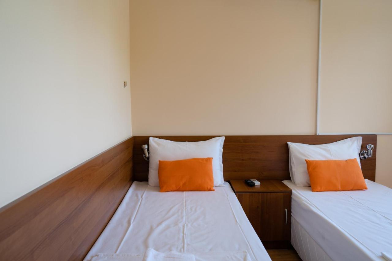 Къща За Гости Slav Hotel Varna Exterior photo