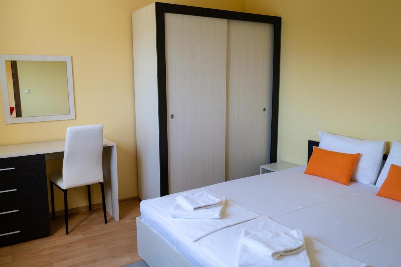 Къща За Гости Slav Hotel Varna Exterior photo